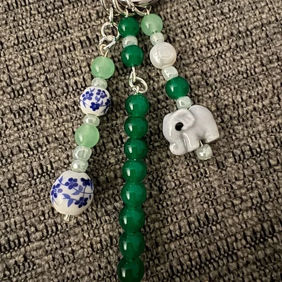 Jungle Green Elephant Bag Charm Keychain with Real Pearl Detail - Picture 2 of 2